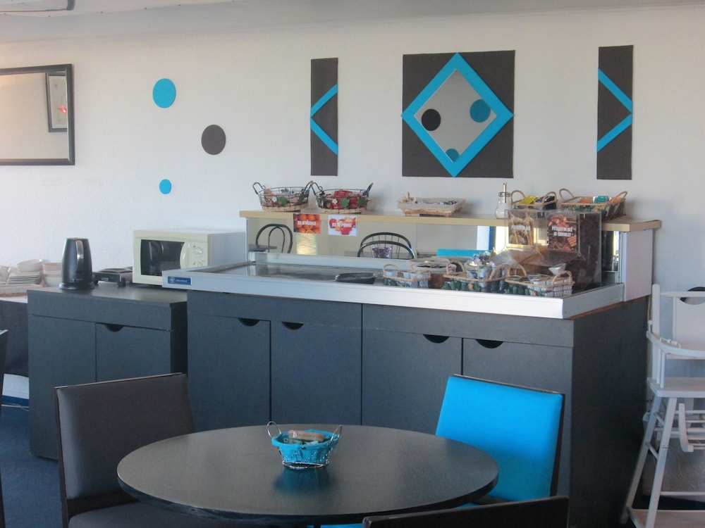 Hotel Stars Dijon Sud - Property Image 8