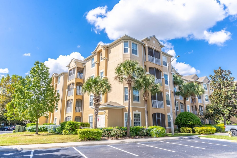 2821 Windsor Hills - Image 1