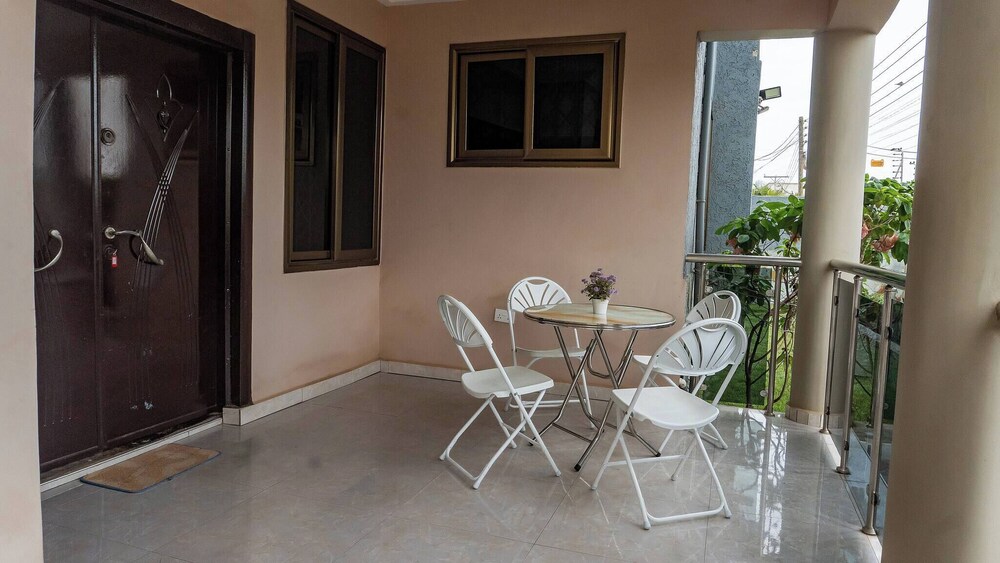 Digi Six-bedroom Accra Luxury Home at East Legon
