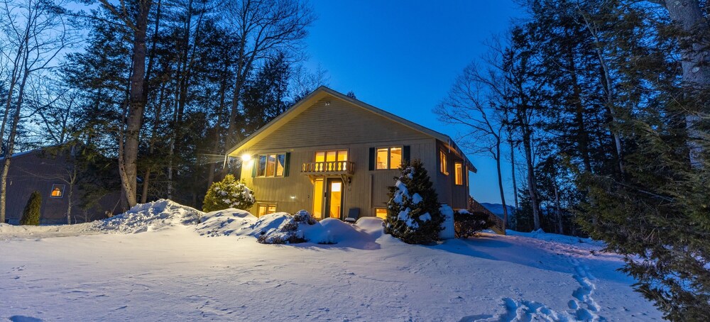 Scenic White Mountains Retreat 4 Bedroom Home