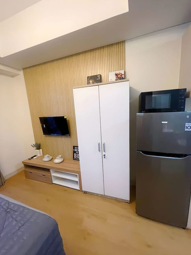 Green Sedayu Suites by Emily