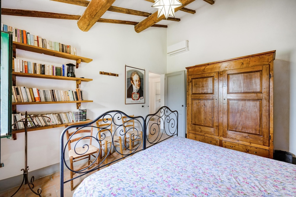 Semidetached Villa Shared Pool photo 5
