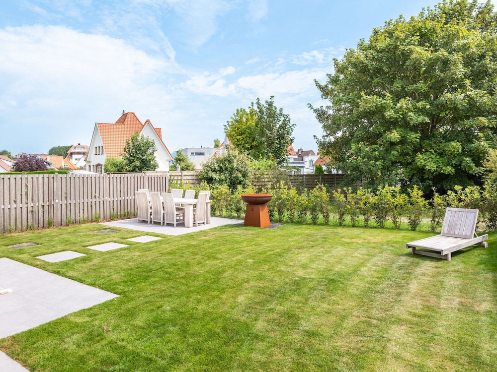 Villa in Koksijde Near the Sea