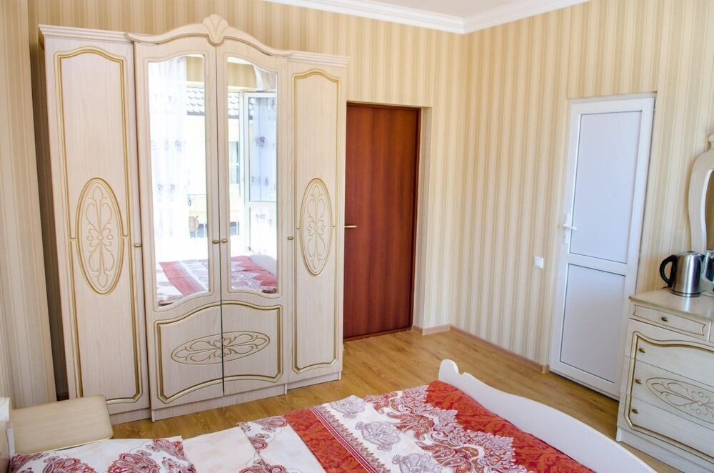 Alisa Guest House