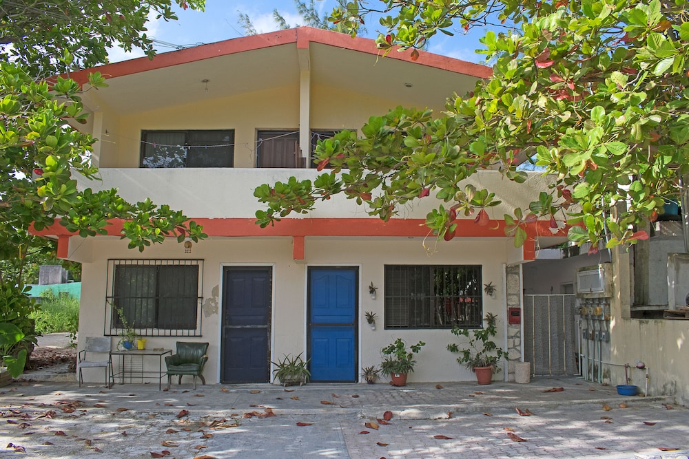 Caribe Suites