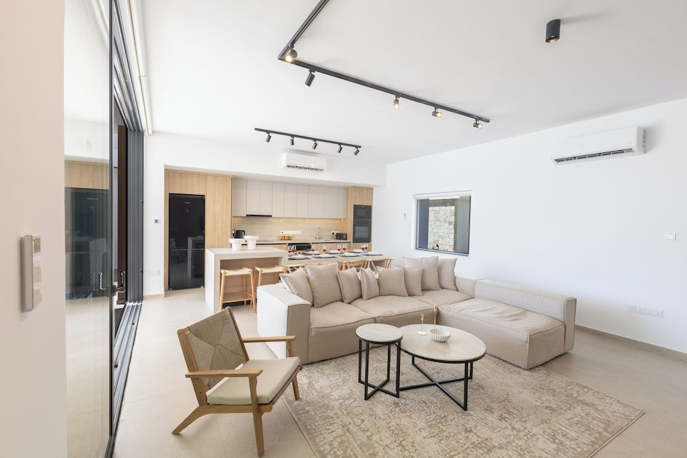 Ayia Napa Orea Villa OR8
