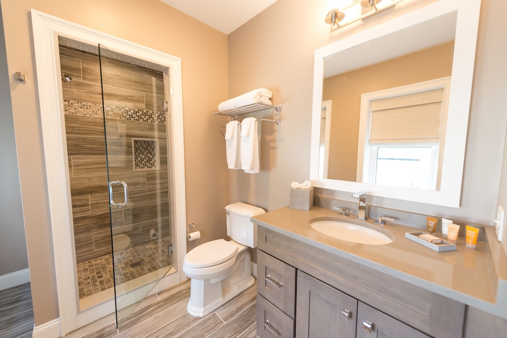 The Newport Lofts - 364 Thames Street