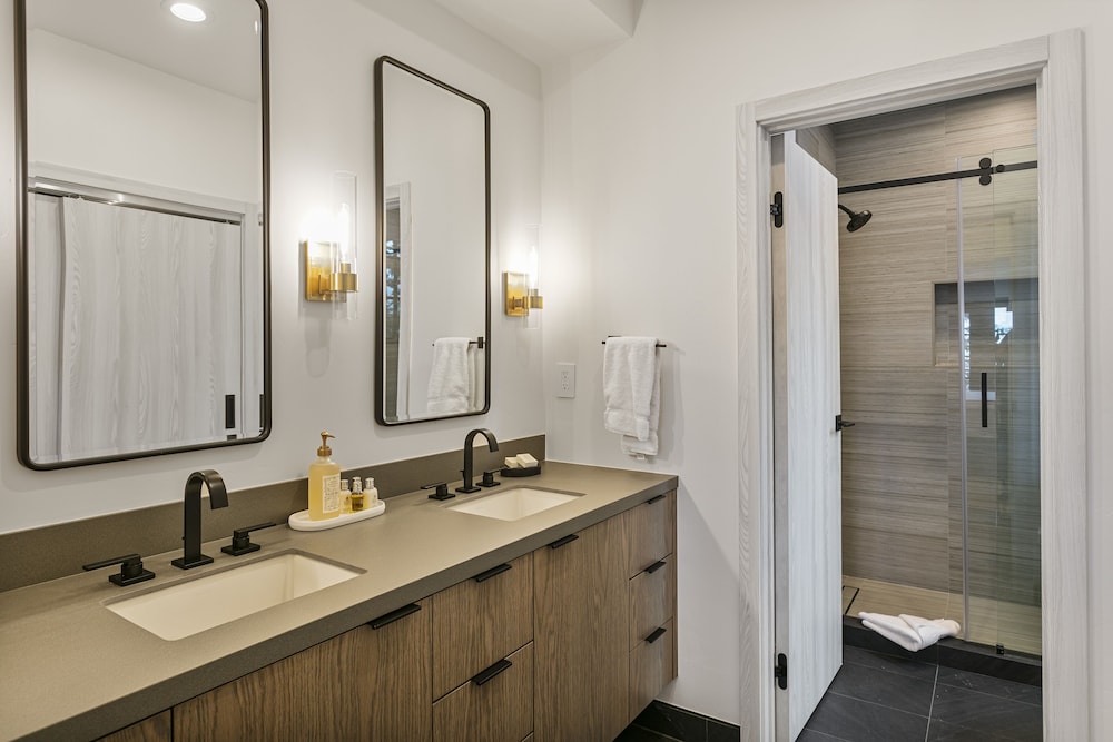 50 - Six Bedroom with Spa Stag Lodge 6 Condo