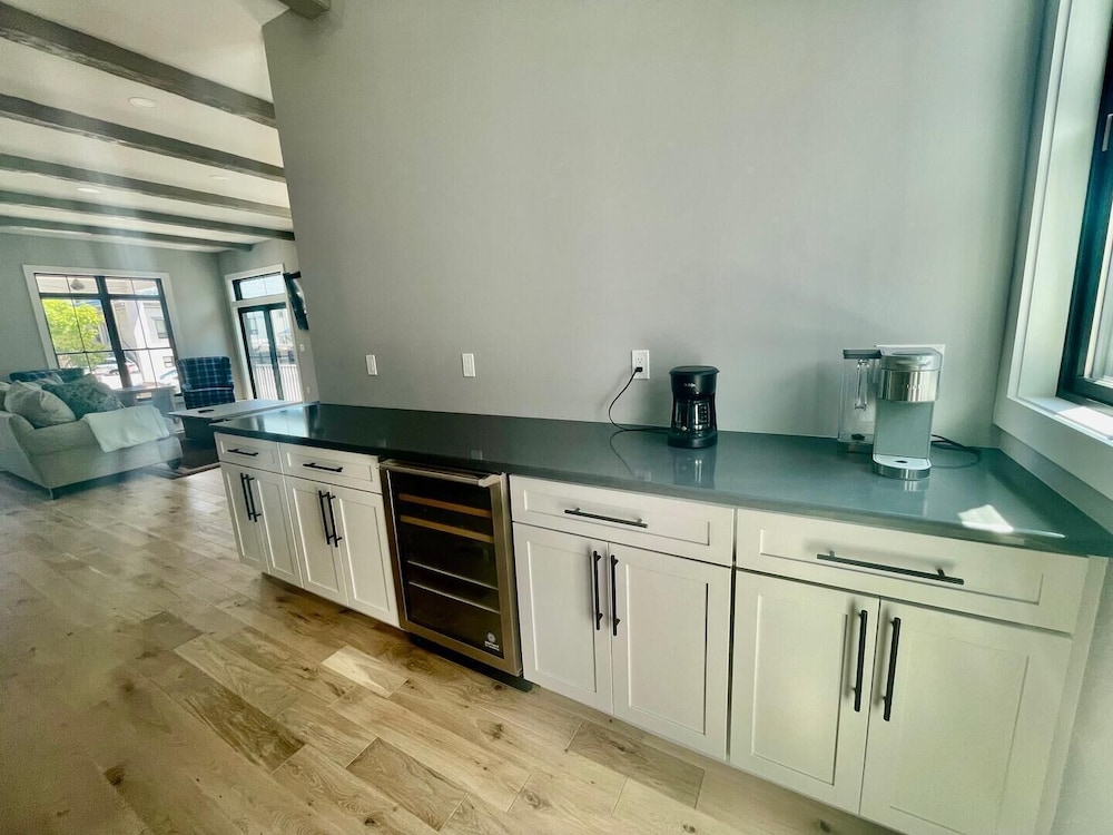 Hickman Street 102