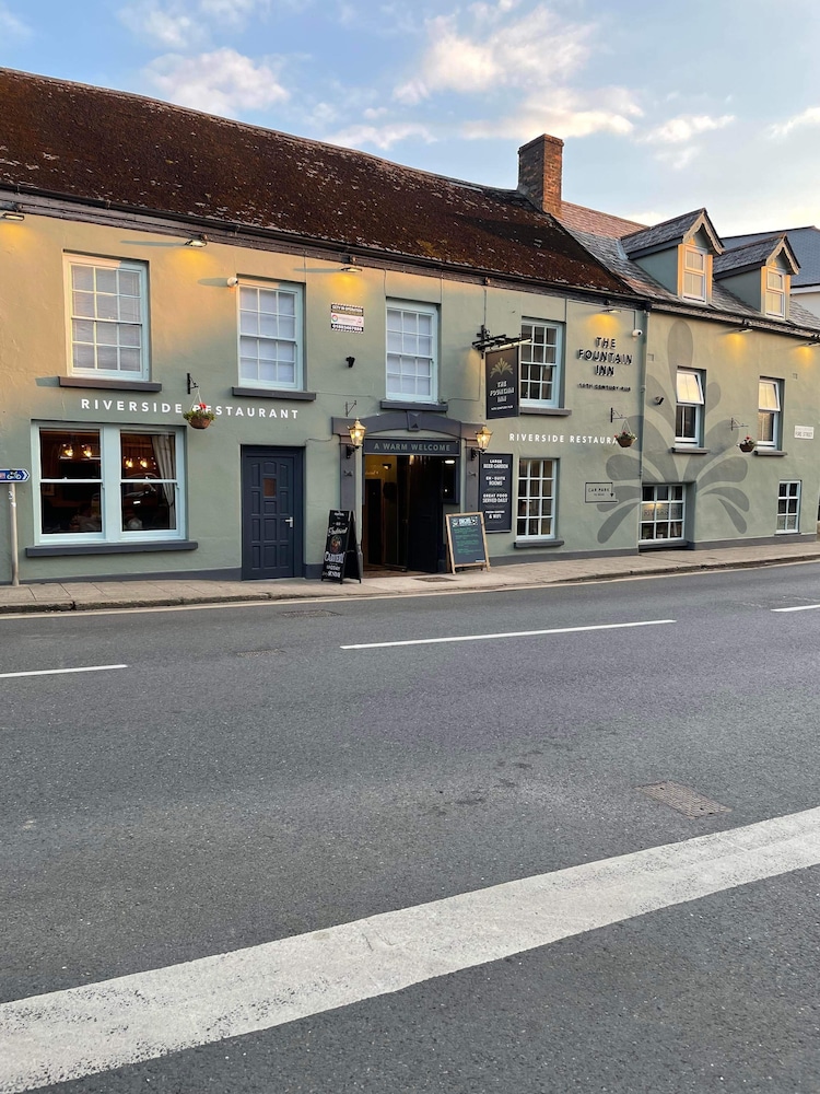 The Fountain Inn