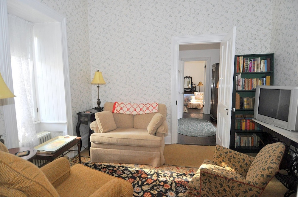 Manor at Berkeley Springs - Property Image 20
