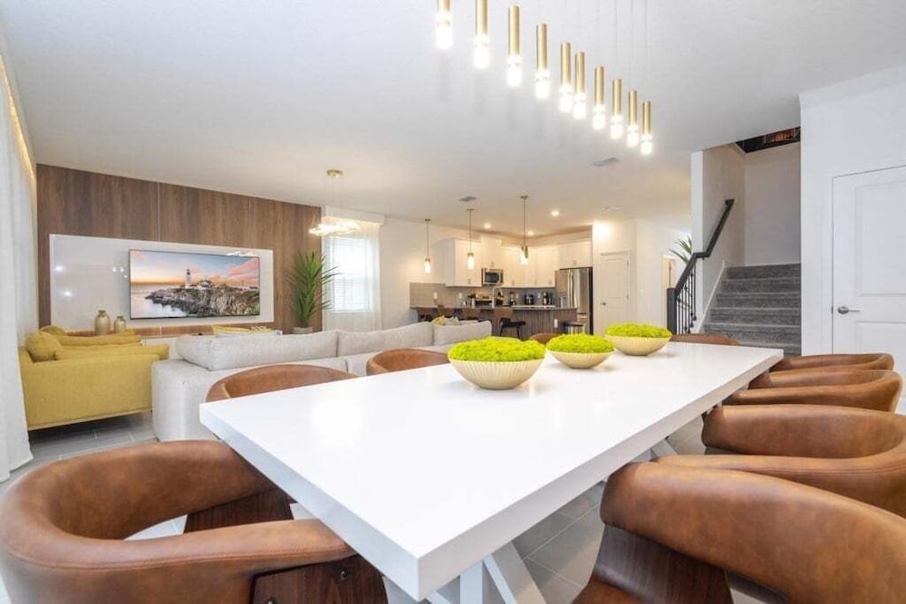 The Most Stunning Home With Everything You Want! 8 Bedroom Villa