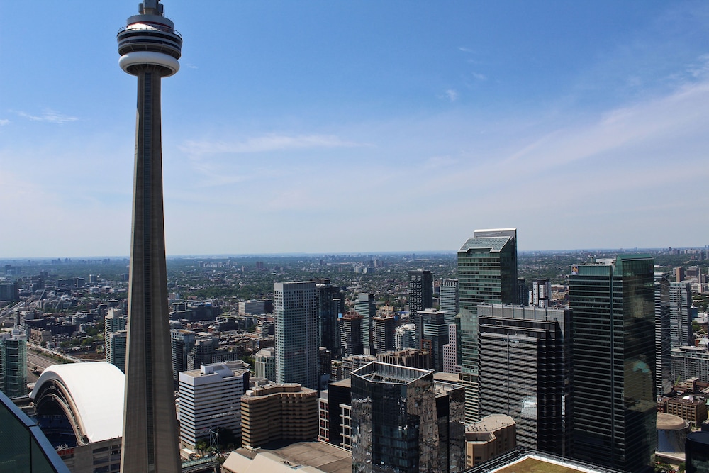 The York Boutique Suites - Image 4