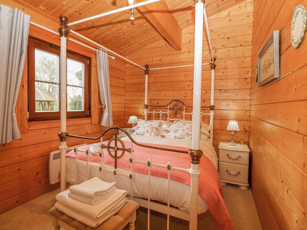 Woodpecker Lodge