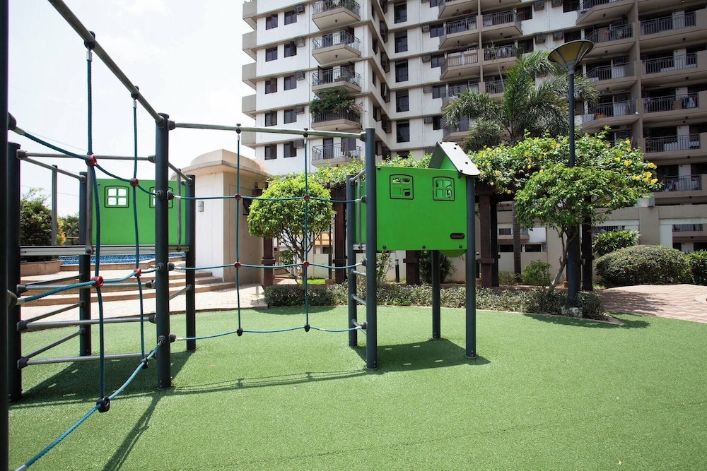 Lovely Skyview Haven -near BGC