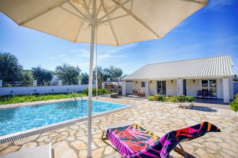 Villa Iskander