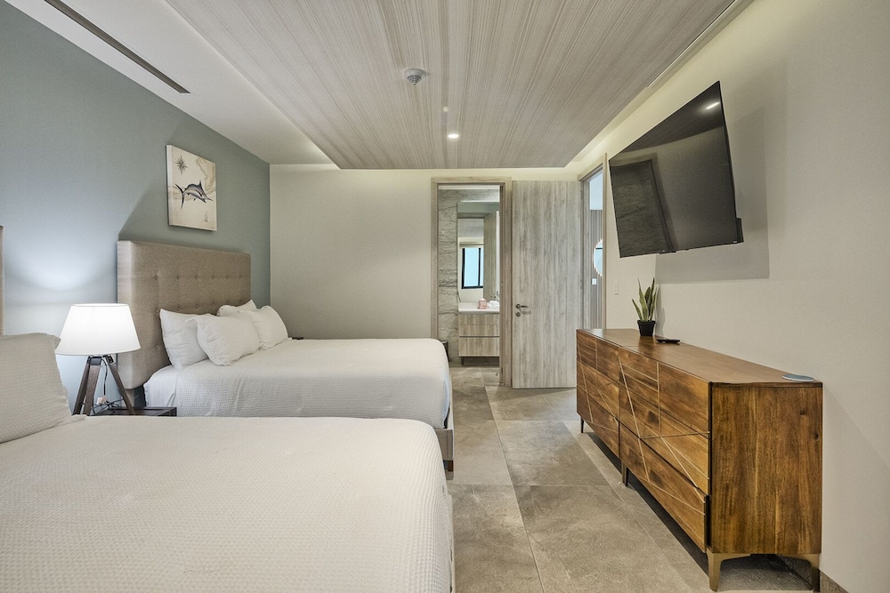 Luxury New Oceanfront Condo 5BR Sleeps 12