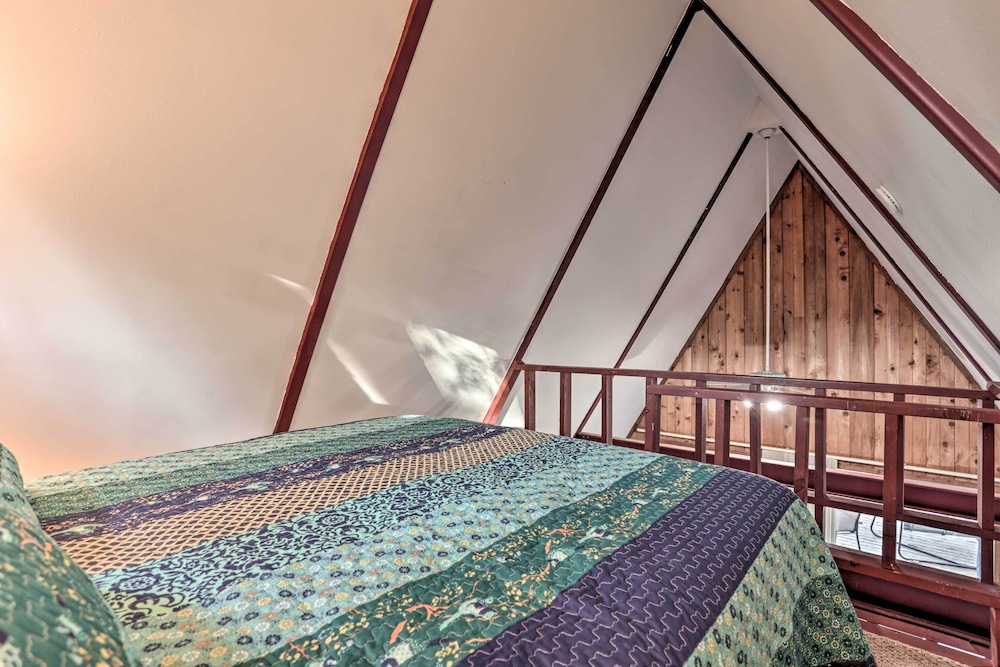 Leesville Vacations - Cozy Toledo Bend A-frame w/ Waterfront Views! - Property Image 4