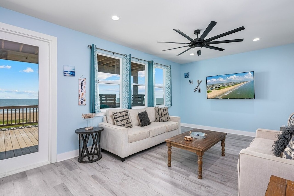Oceanfront Manor 4 Bedroom Home
