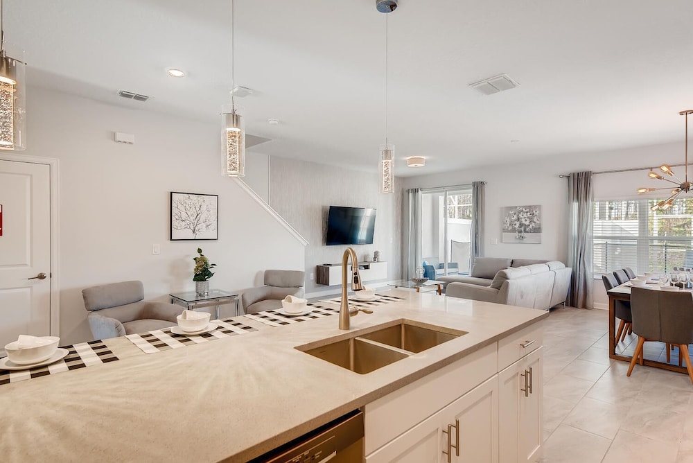 200 OC - Champions Gate - Image 5