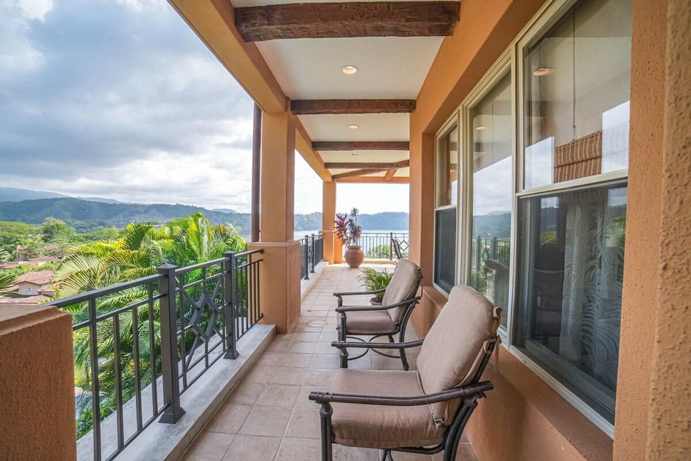 CR Luxury Terrazas 4B 3 Bdrm