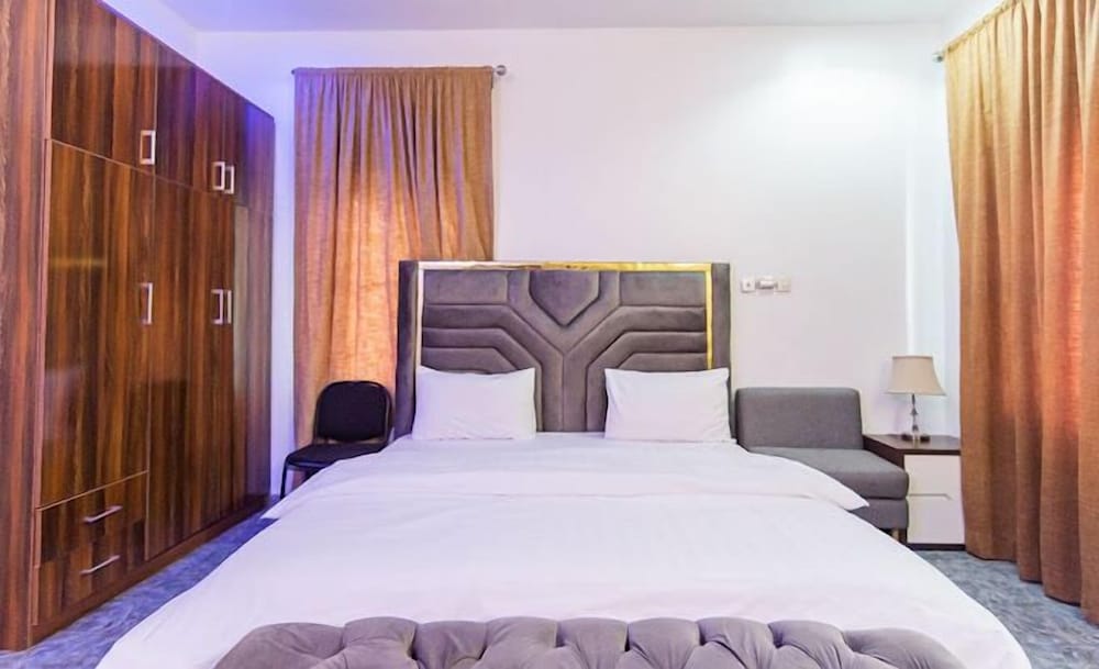 DE CALMA APARTMENTS