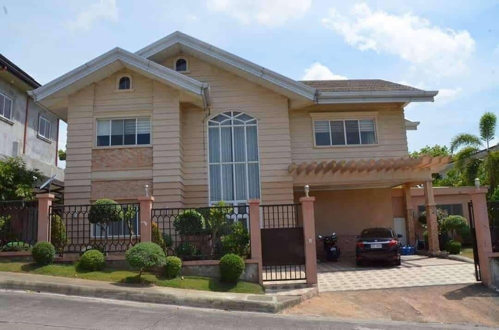 Elegant 3BR Private Home in Vista Grande