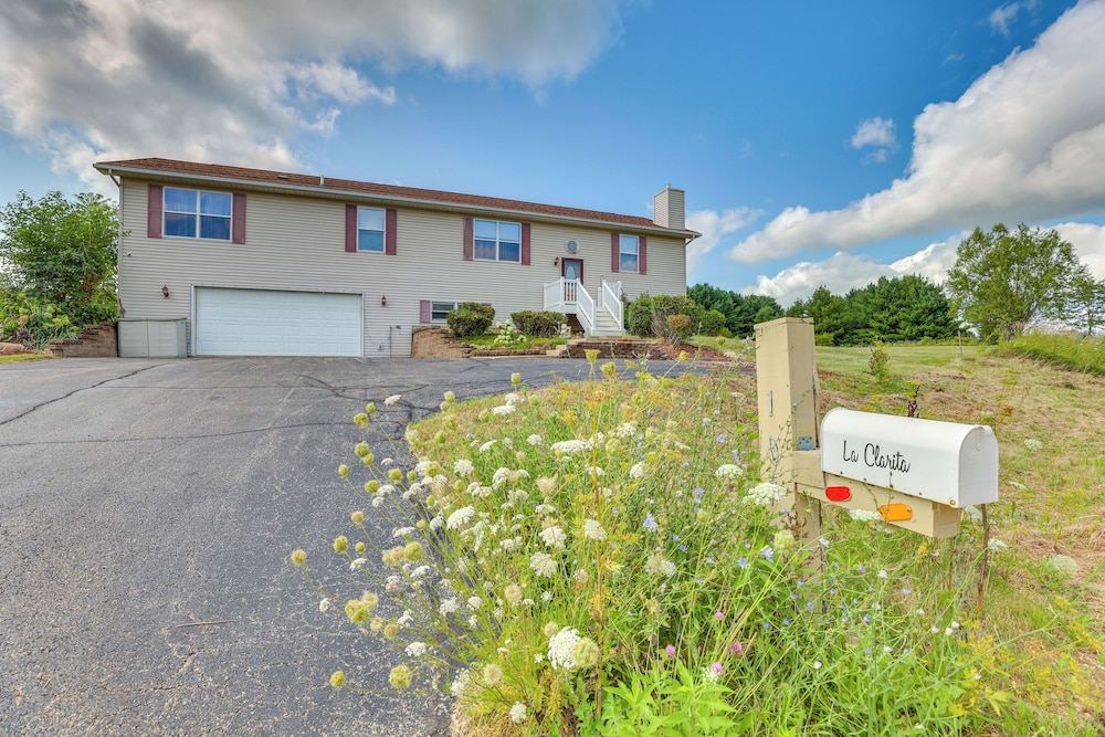 Chic Apple River Escape w/ Fire Pit! view 4
