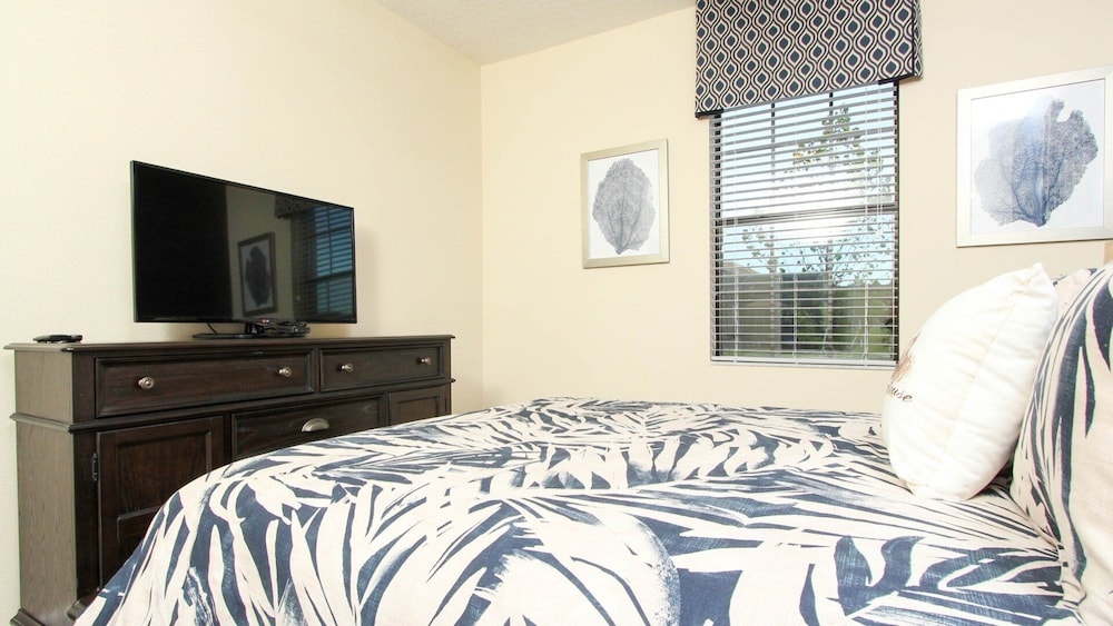 Championsgate Resort 7 Bedroom Home with Pool 7 Home