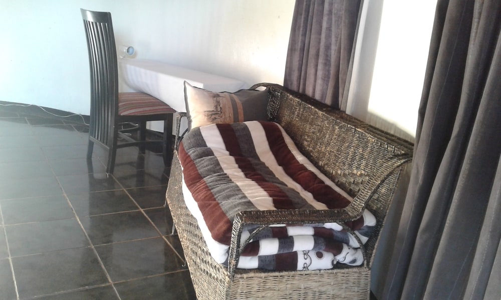 Gaetsho Lodge