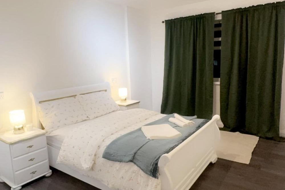 Birmingham Aprt- 2bdr- Sleeps4-close to City
