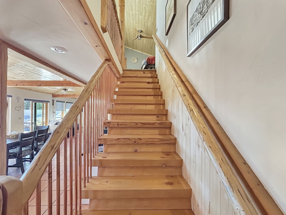 Whispering Deer Retreat 3 Bedroom Home