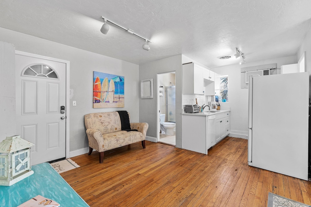 Flagler Suites 4