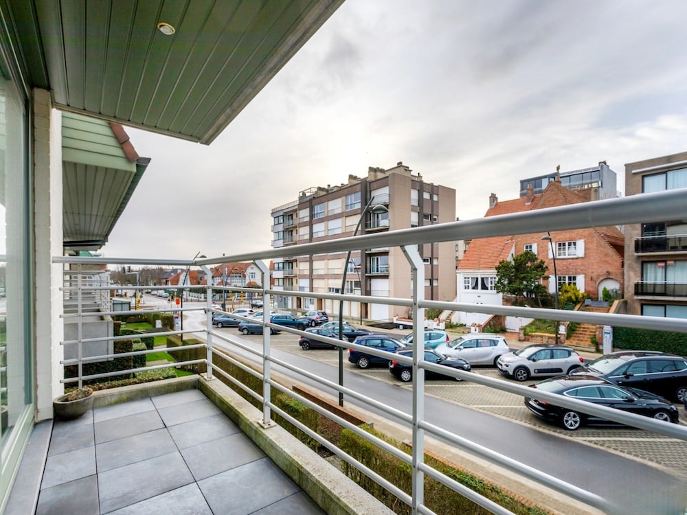 Sunny Modern Apartment in Koksijde