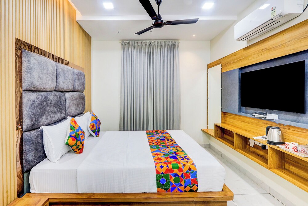 Fabhotel Vishnu Grand