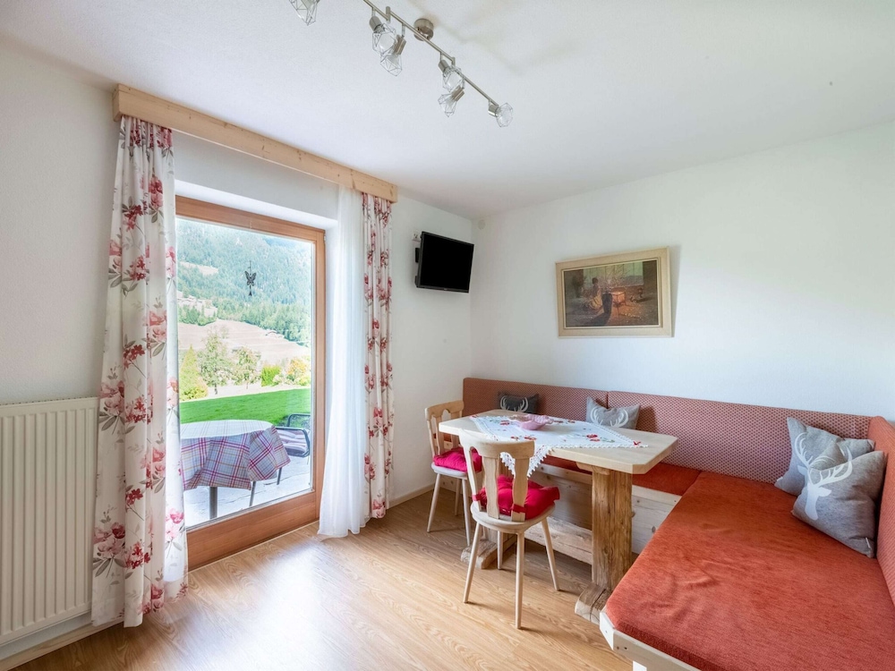 Apartment in Tyrol 100 m to the Mountain Railway
