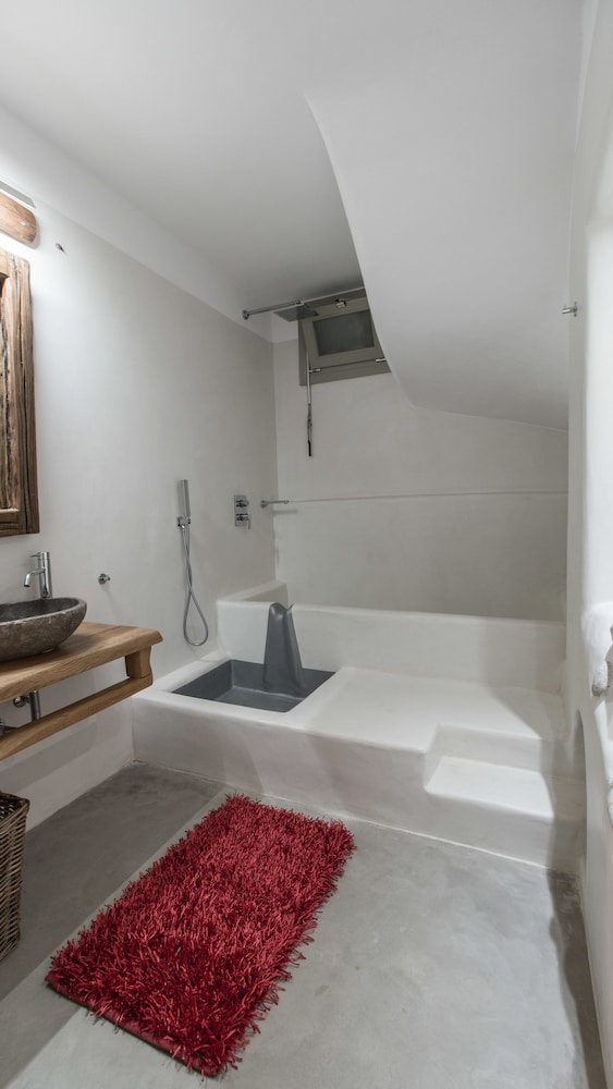 Halcyon Suites and Villas Naxos