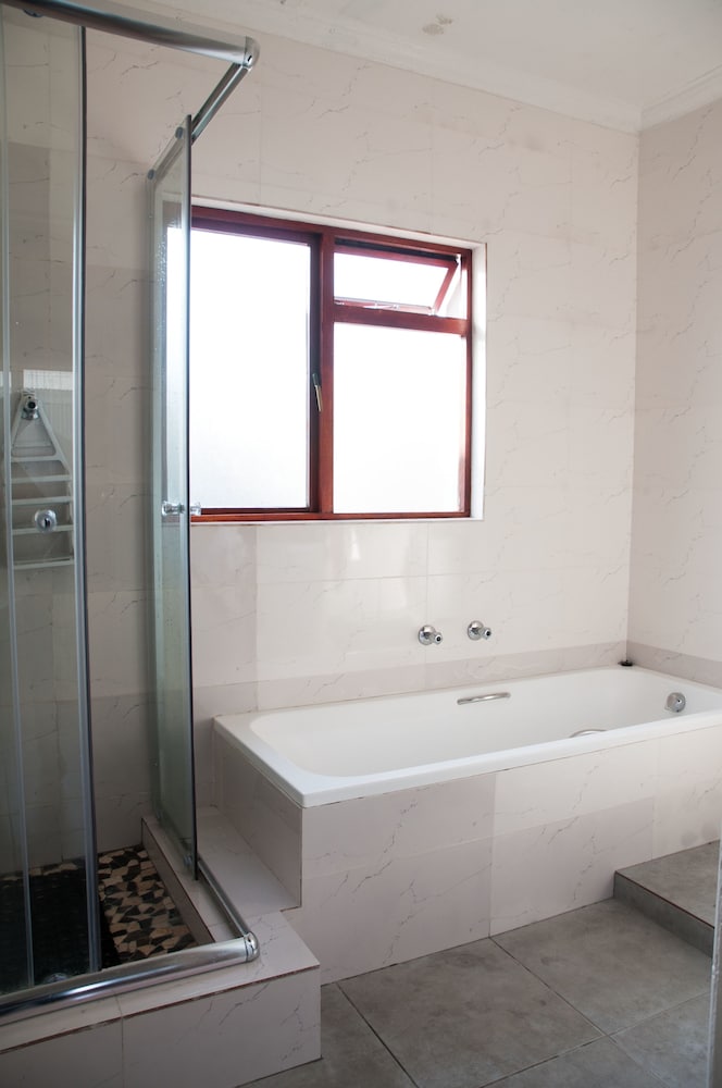 Altona Guest House