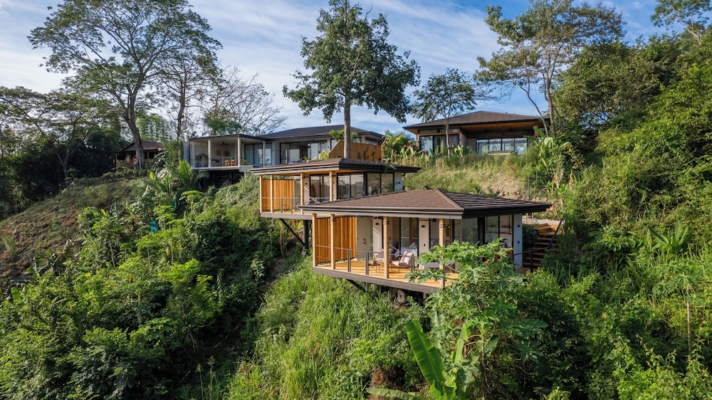 Casita Nalu by Wynwood House
