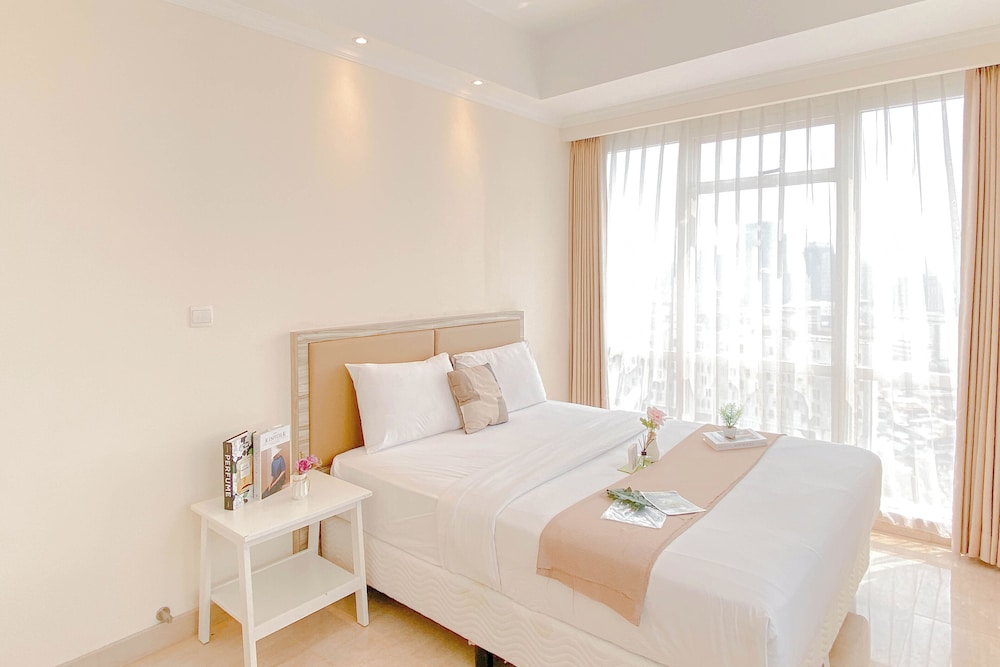 Stunning and Comfy 2BR Apartment at Menteng Park