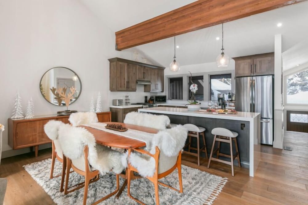 28 - Two Bedroom with Spa Enclave 2 Condo