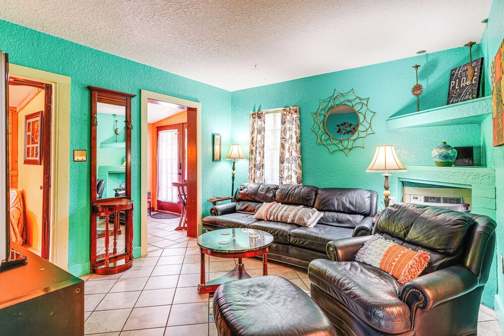 Near Tampa Attractions: Boho Bungalow on 20 Acres!