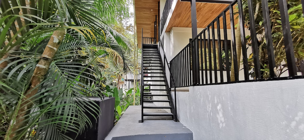 Riverside Apartments
