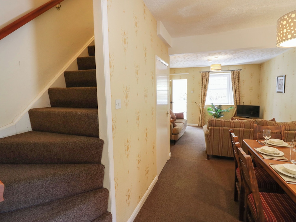 Garden Cottage No 2