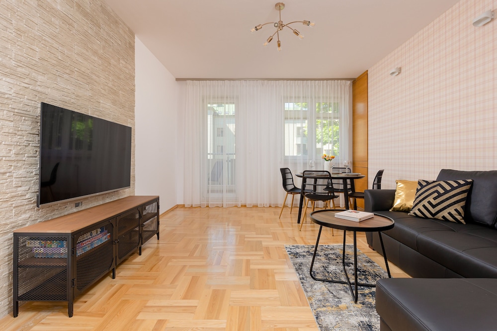 Jana Brożka Apartment Warsaw by Renters view 2