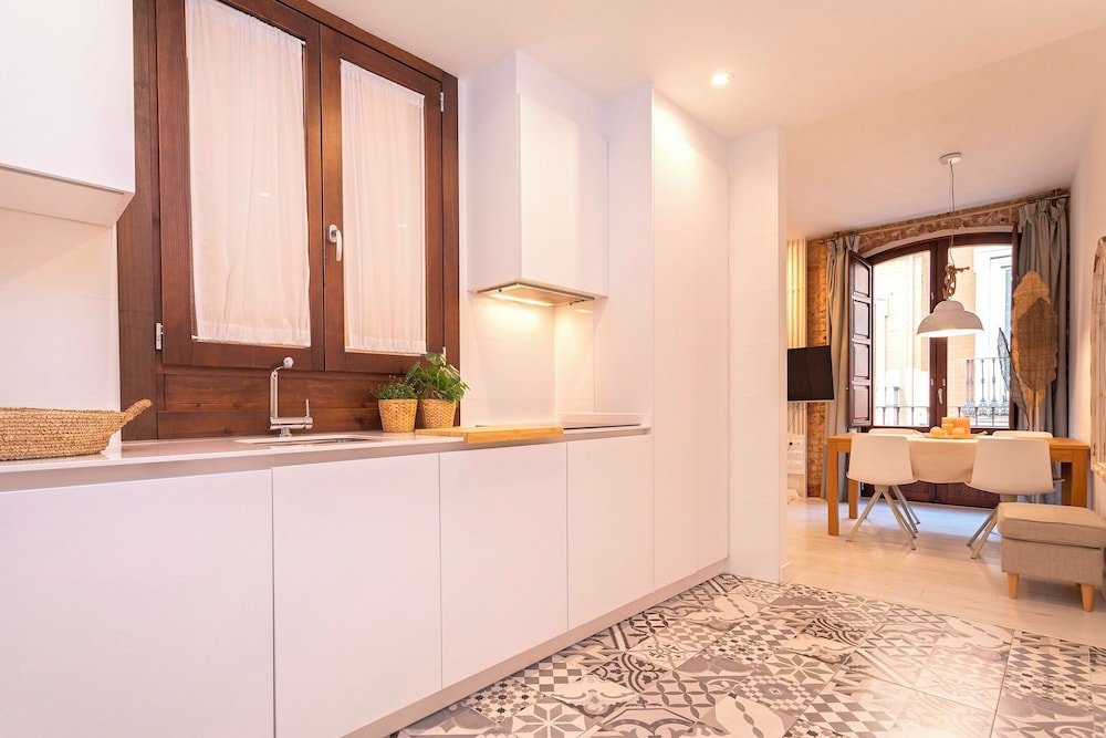 Stunning One-bedroom Apartment Near the Cathedral Zacatin 201
