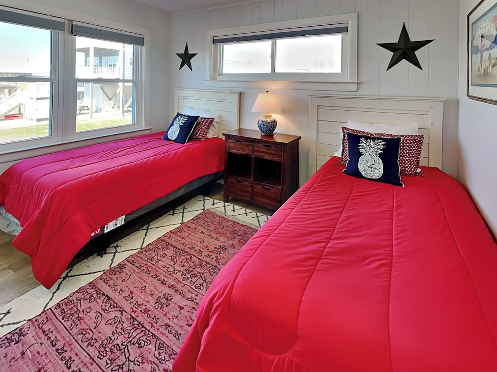 Sea Ya Beaches by Topsail Realty