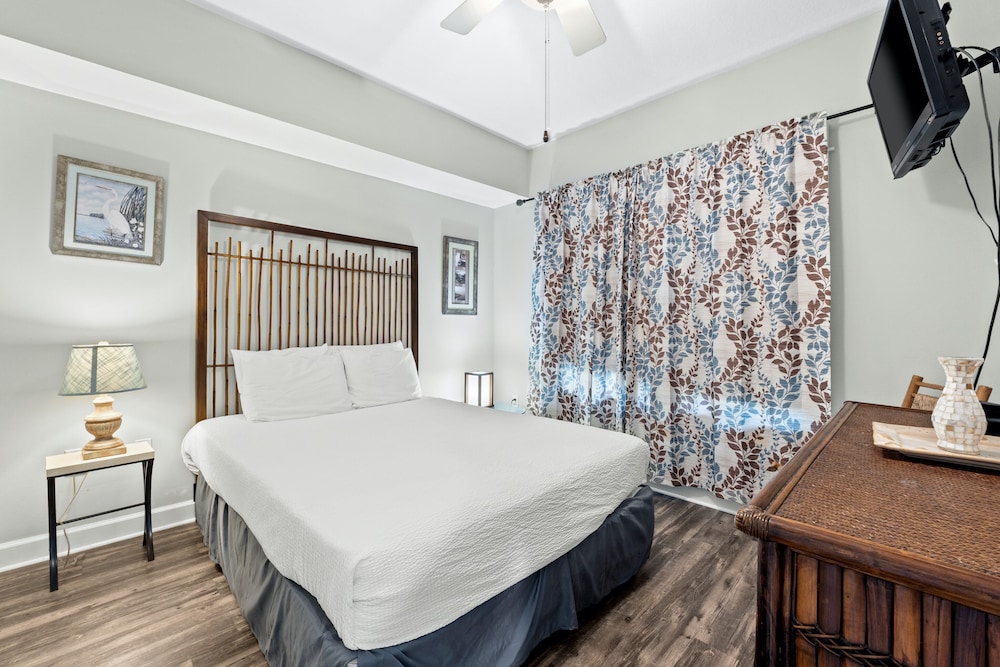 Grand Panama Beach Resort by Panhandle Getaways
