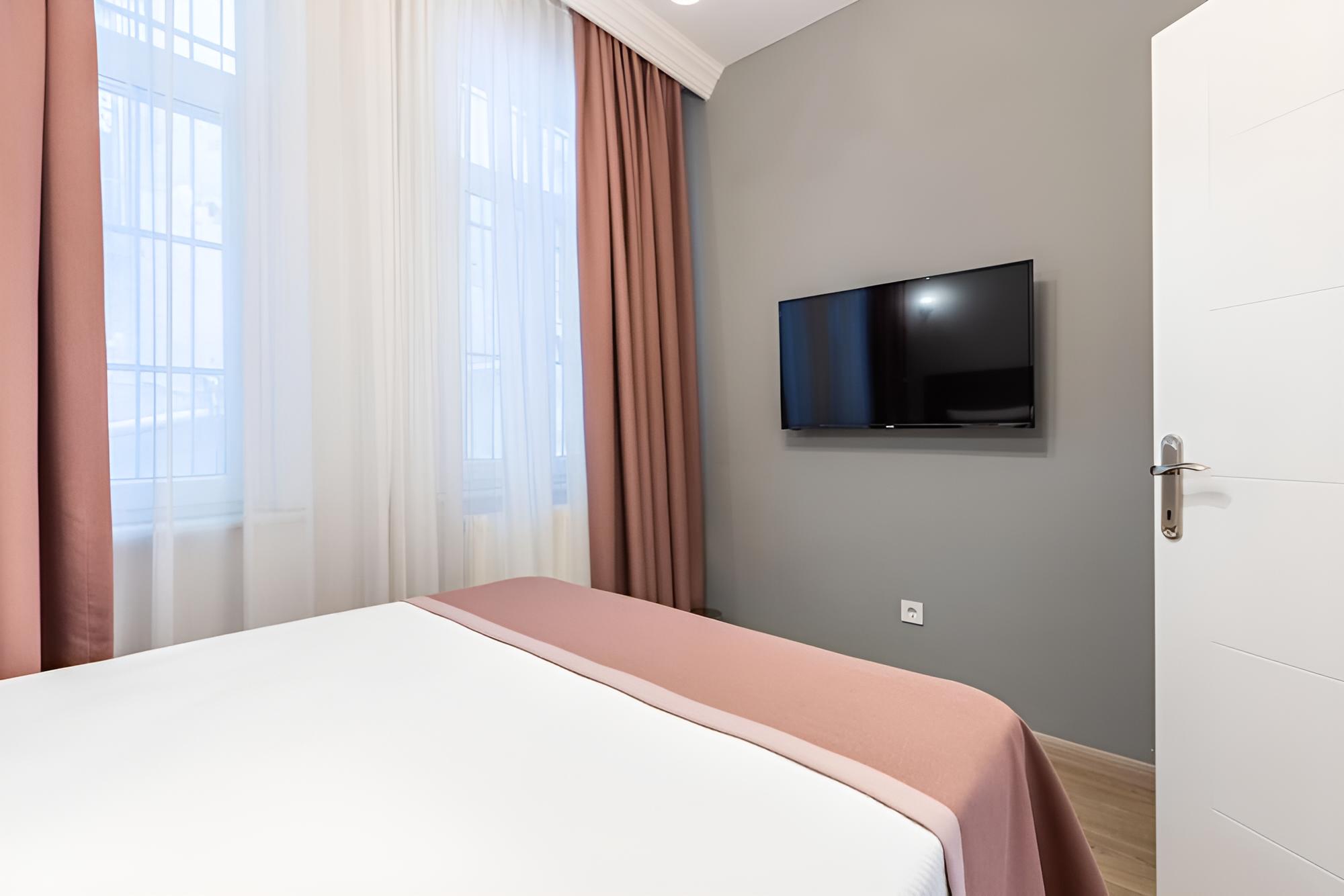 Duplex House Near Trendy Attractions in Sisli
