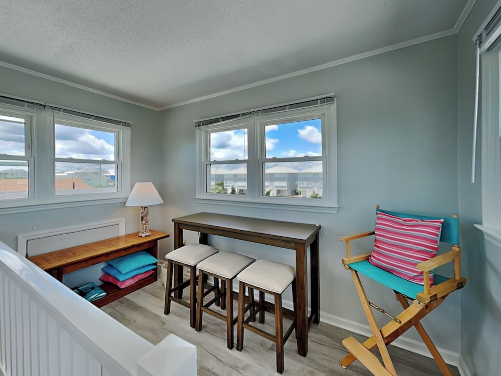 Happy Days by Topsail Realty